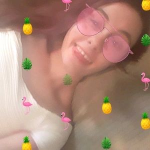 Meet your Posher, Corina